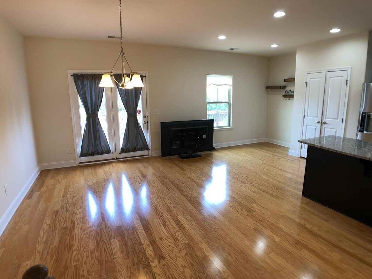 2122 Whitesmith Dr - Photo 7 of 29
