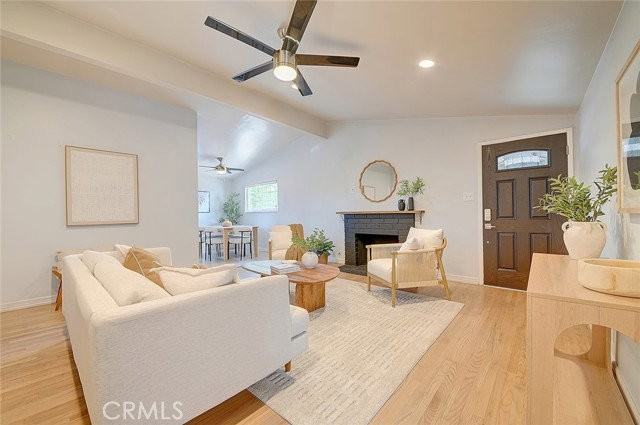 2044 W Spruce Ave - Photo 7 of 8