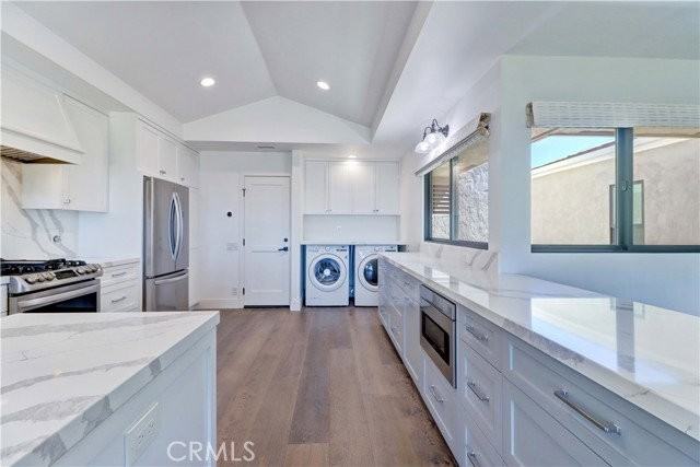 22831 Mariano Dr - Photo 2 of 8