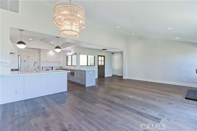22831 Mariano Dr - Photo 4 of 8