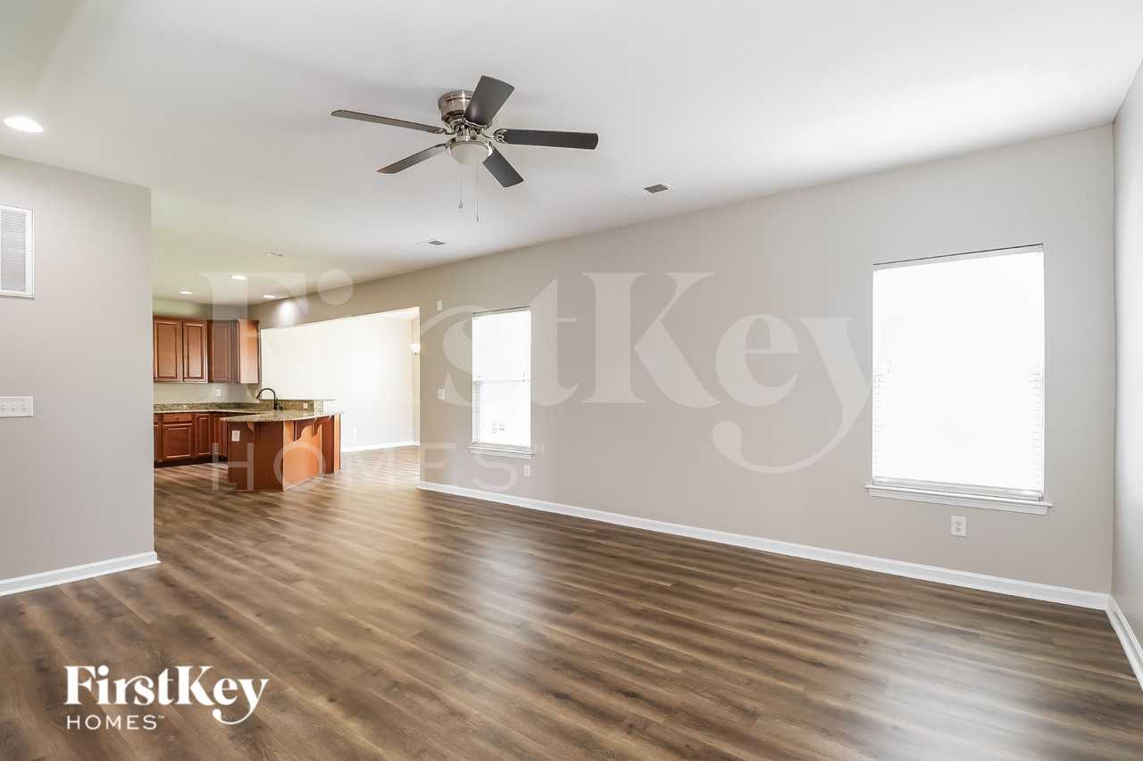 4313 Roundwood Ct - Photo 5 of 19