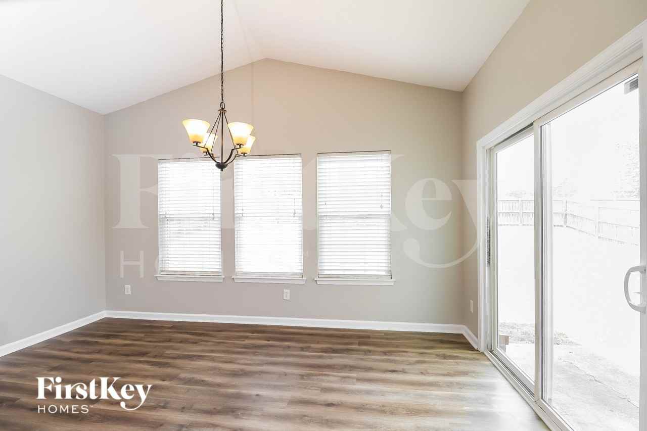 4313 Roundwood Ct - Photo 6 of 19