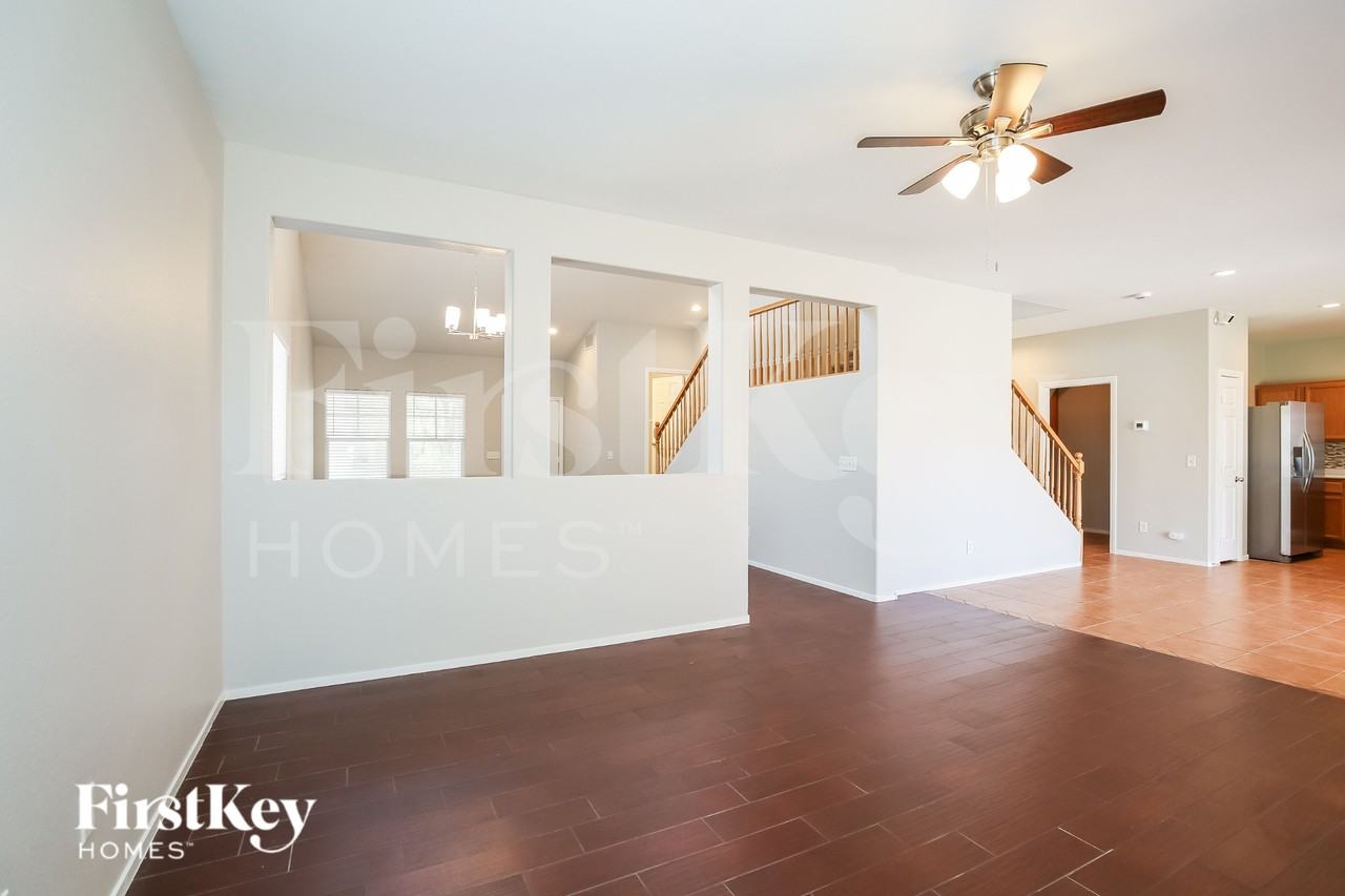 5830 Brimstone Dr - Photo 5 of 19