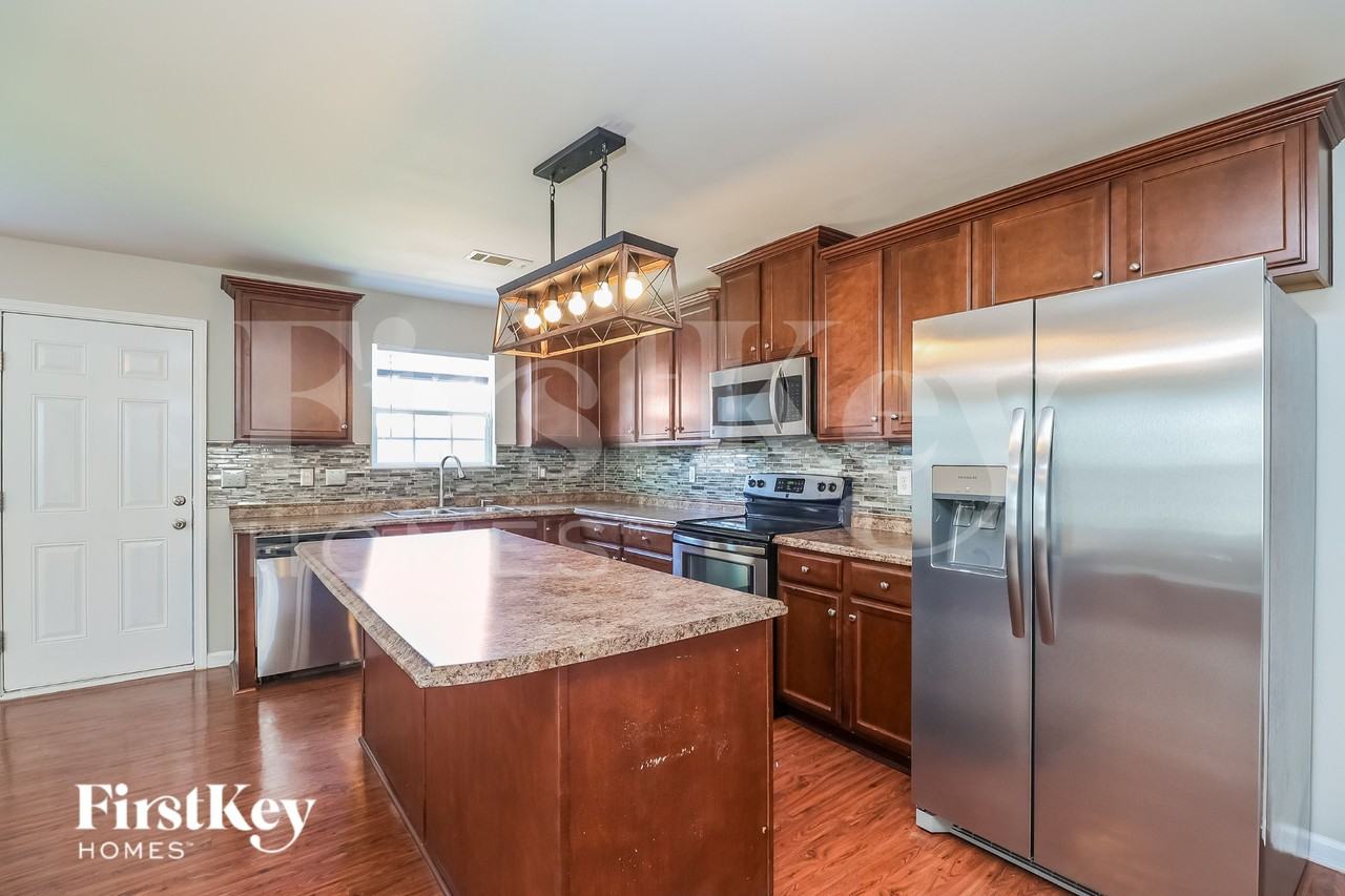4706 Manchineel Ln - Photo 6 of 19