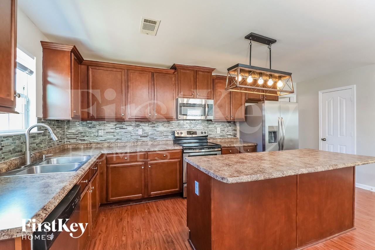 4706 Manchineel Ln - Photo 7 of 19