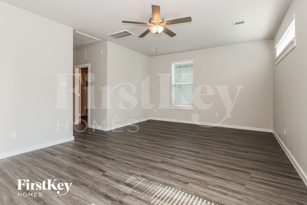 18322 W Centro Cir - Photo 5 of 19