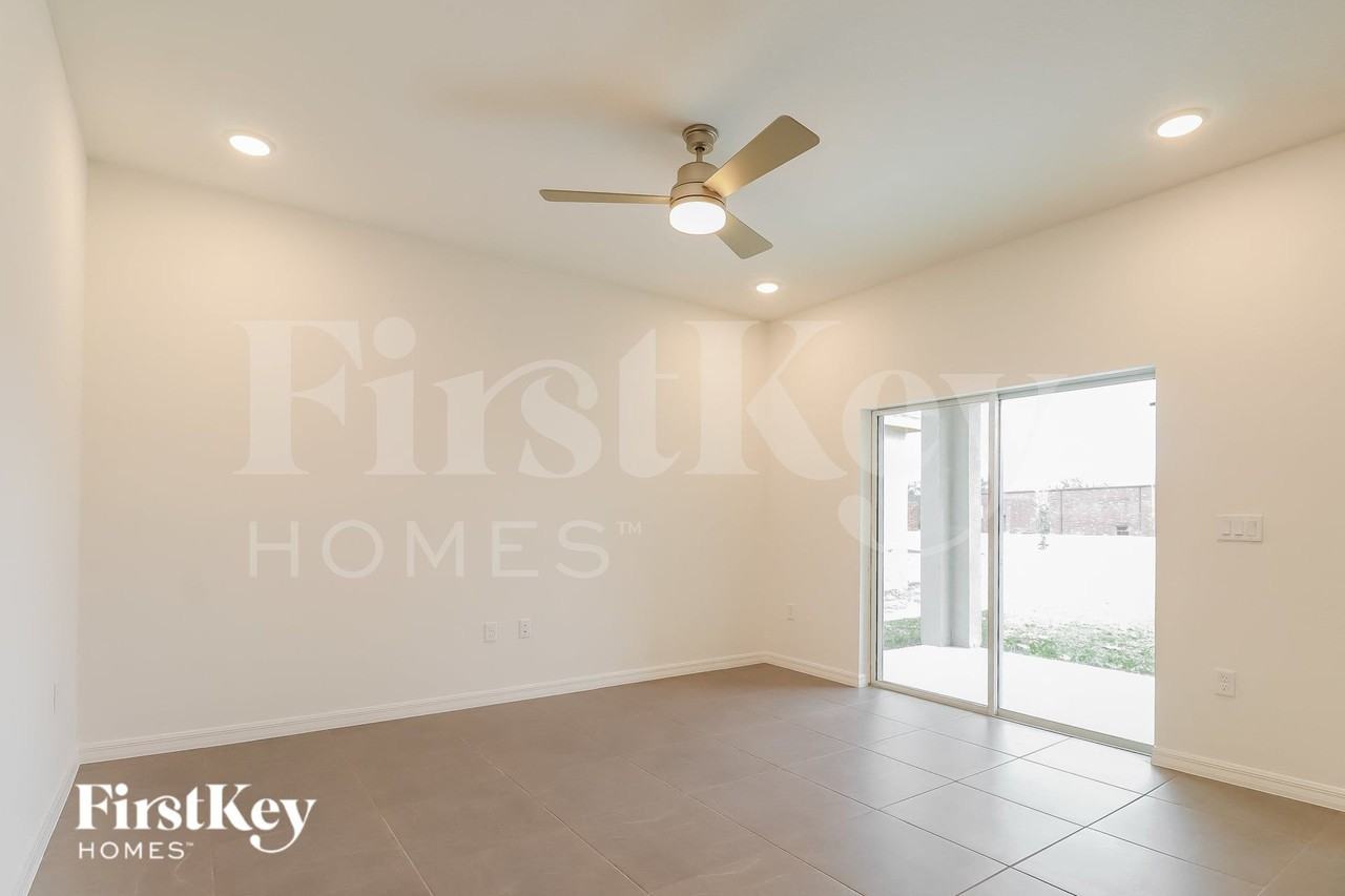 117 Windsor Reserve Dr - Photo 3 of 15