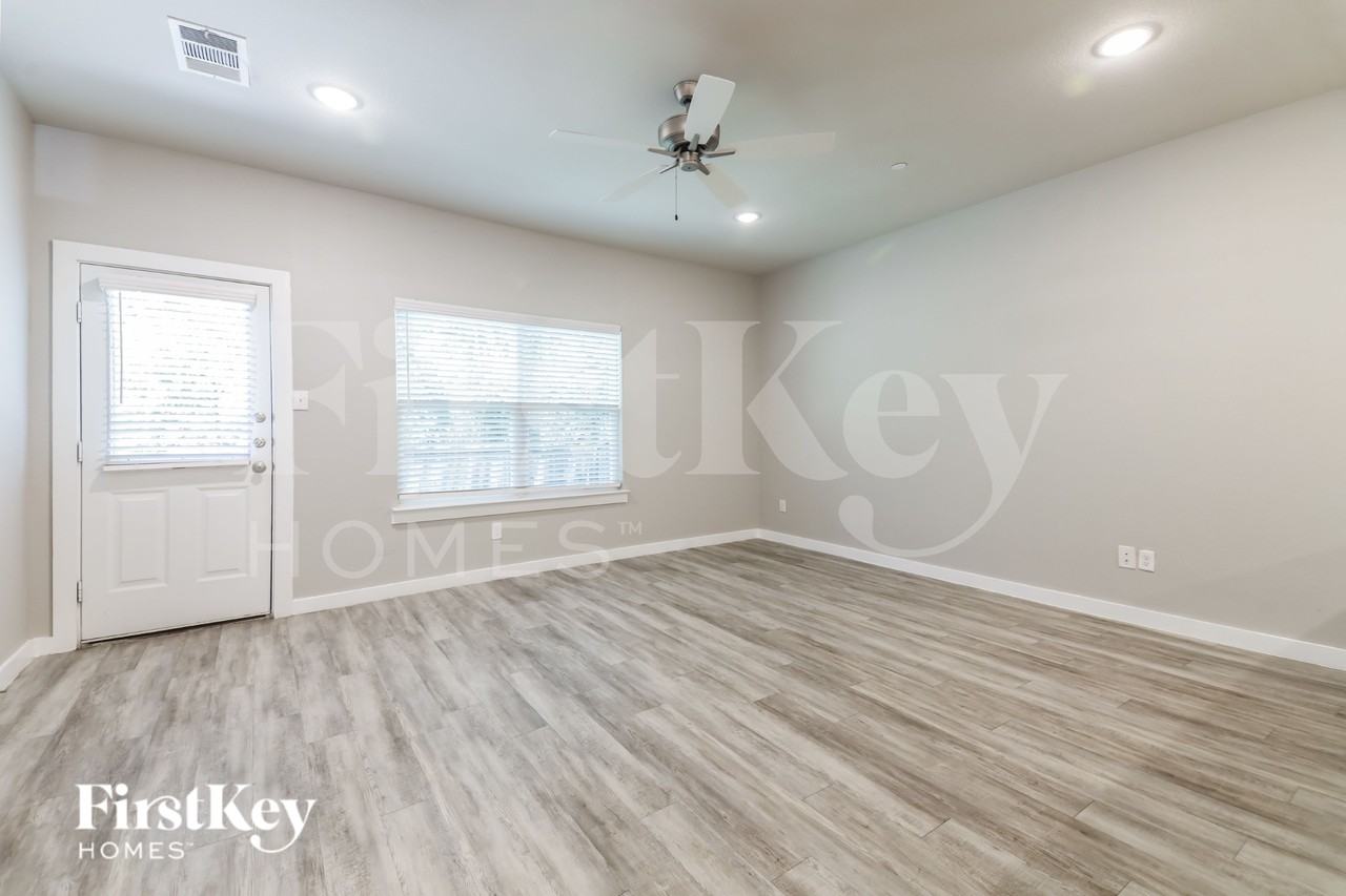 307 Aveen Path - Photo 3 of 20