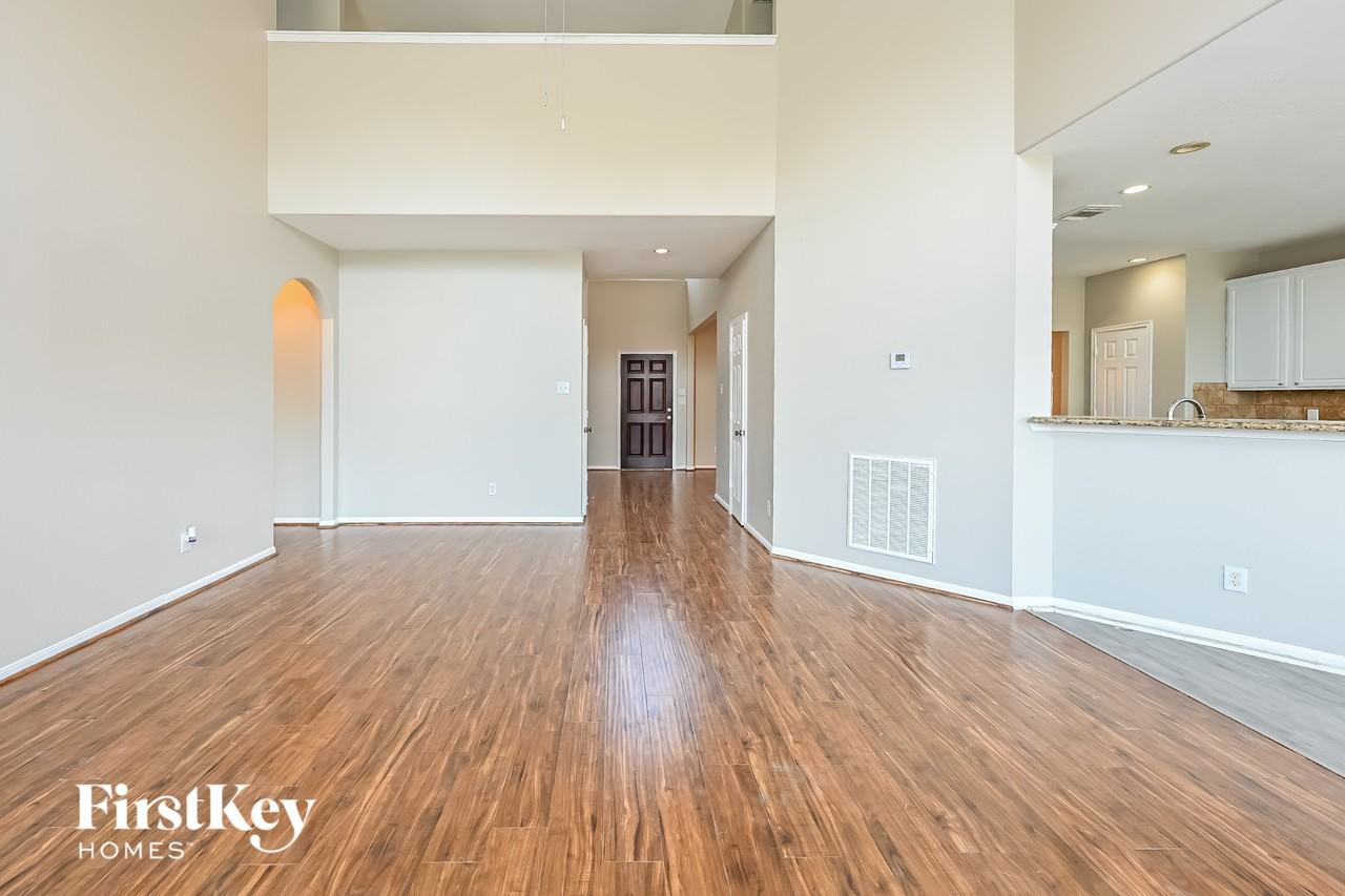 17811 Placid Oak Ct - Photo 4 of 15