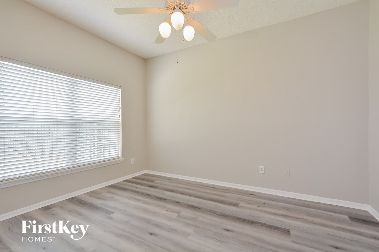 4810 Waterside Pointe Cir - Photo 7 of 15