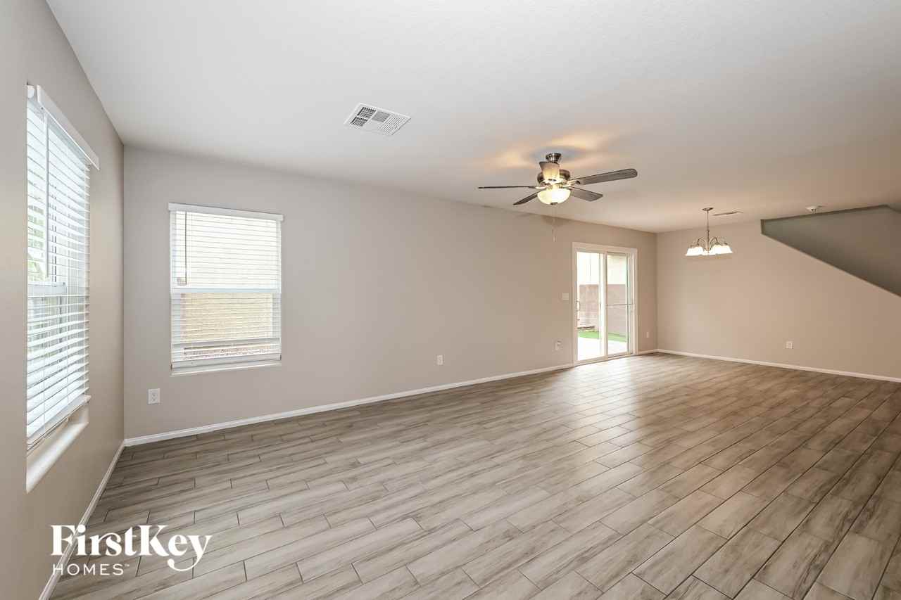 11051 Camden Bay St - Photo 2 of 15