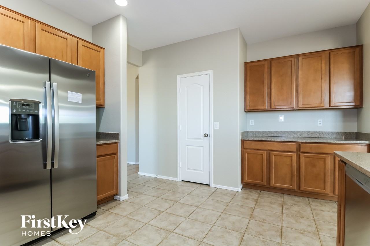 7227 W St Charles Ave - Photo 7 of 15