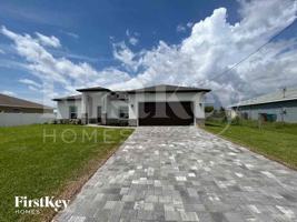 featured image of 633 Nw 28th St