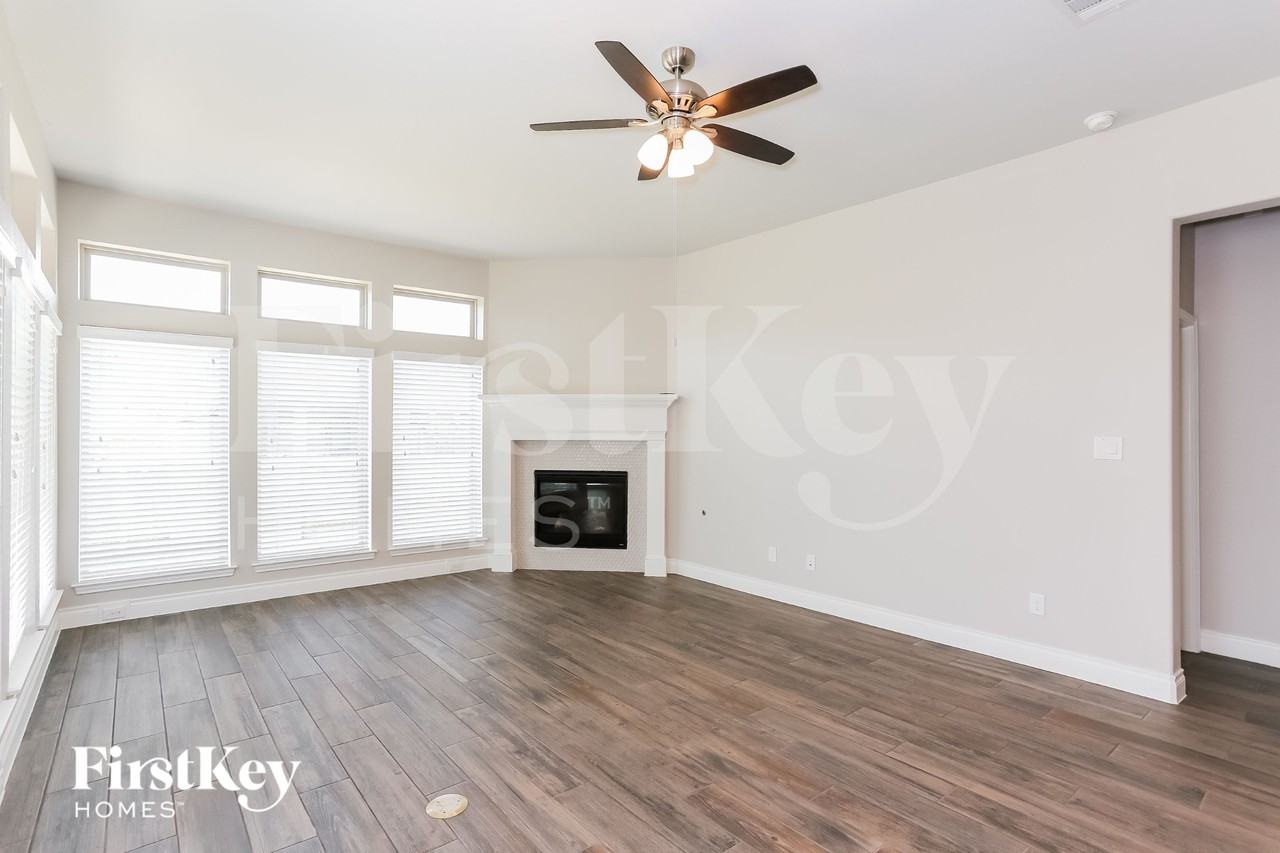 122 S Carson Cub Ct - Photo 3 of 16