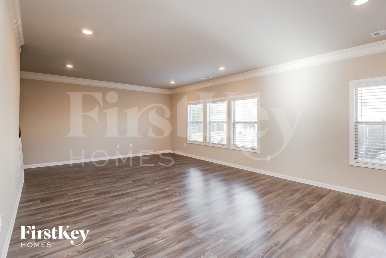 193 Creekside Bluff Way - Photo 4 of 15