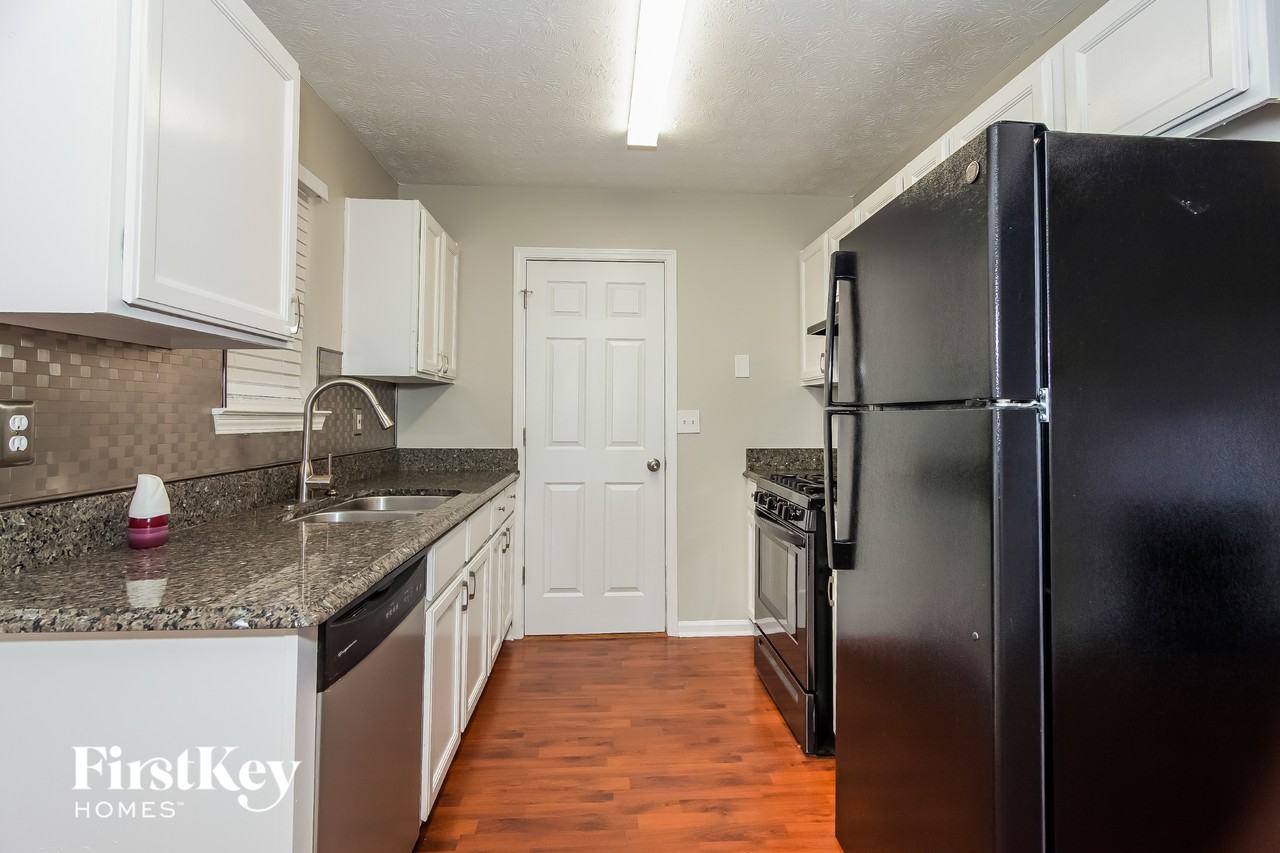 222 Brenda Ellen Dr - Photo 5 of 15