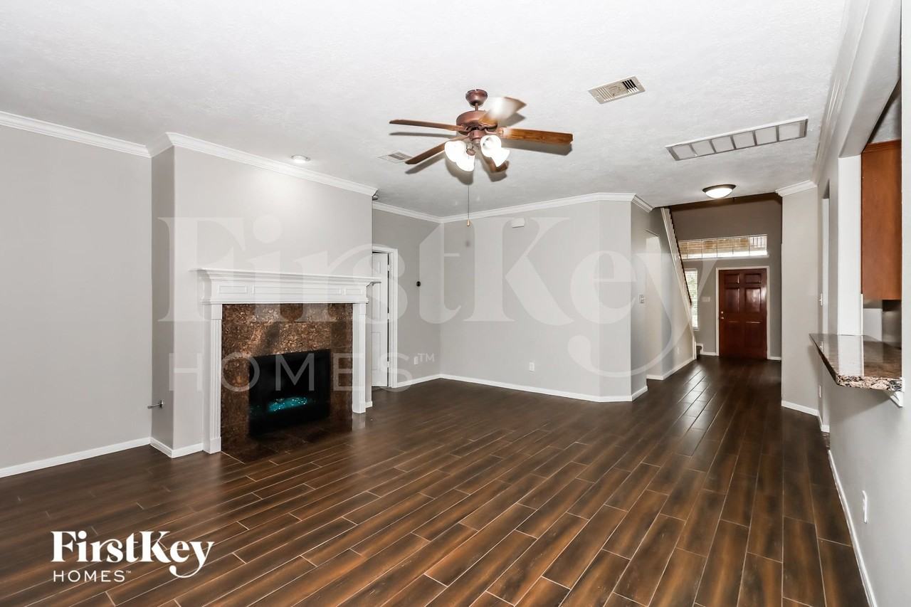2540 Pelican Dr - Photo 4 of 15