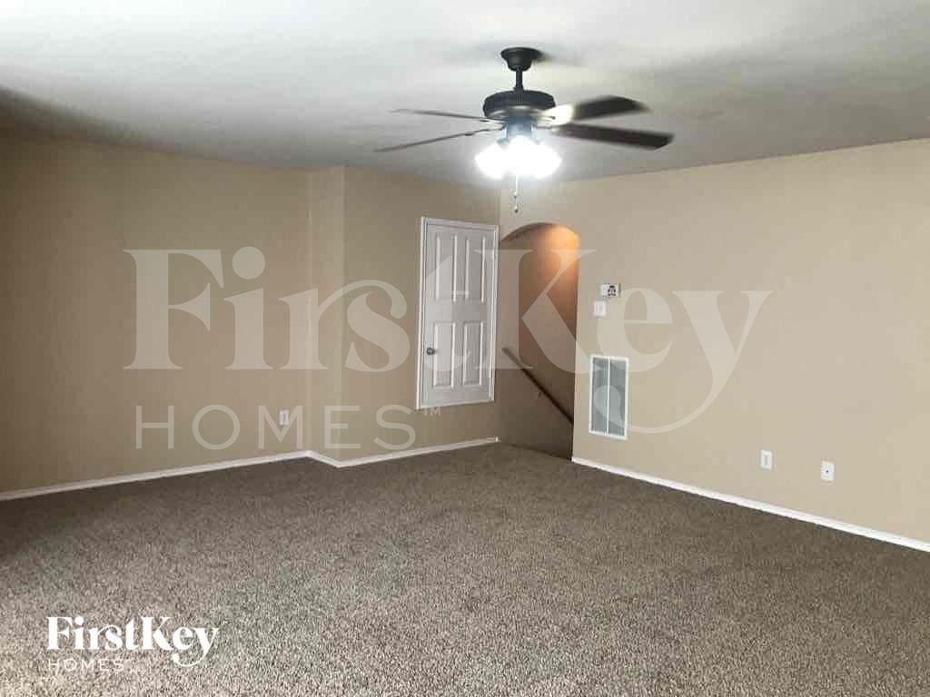 13221 Settlers Trl - Photo 4 of 23