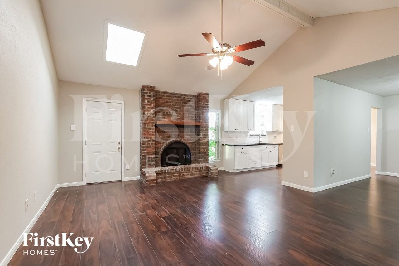 1610 Atlanta St - Photo 3 of 15