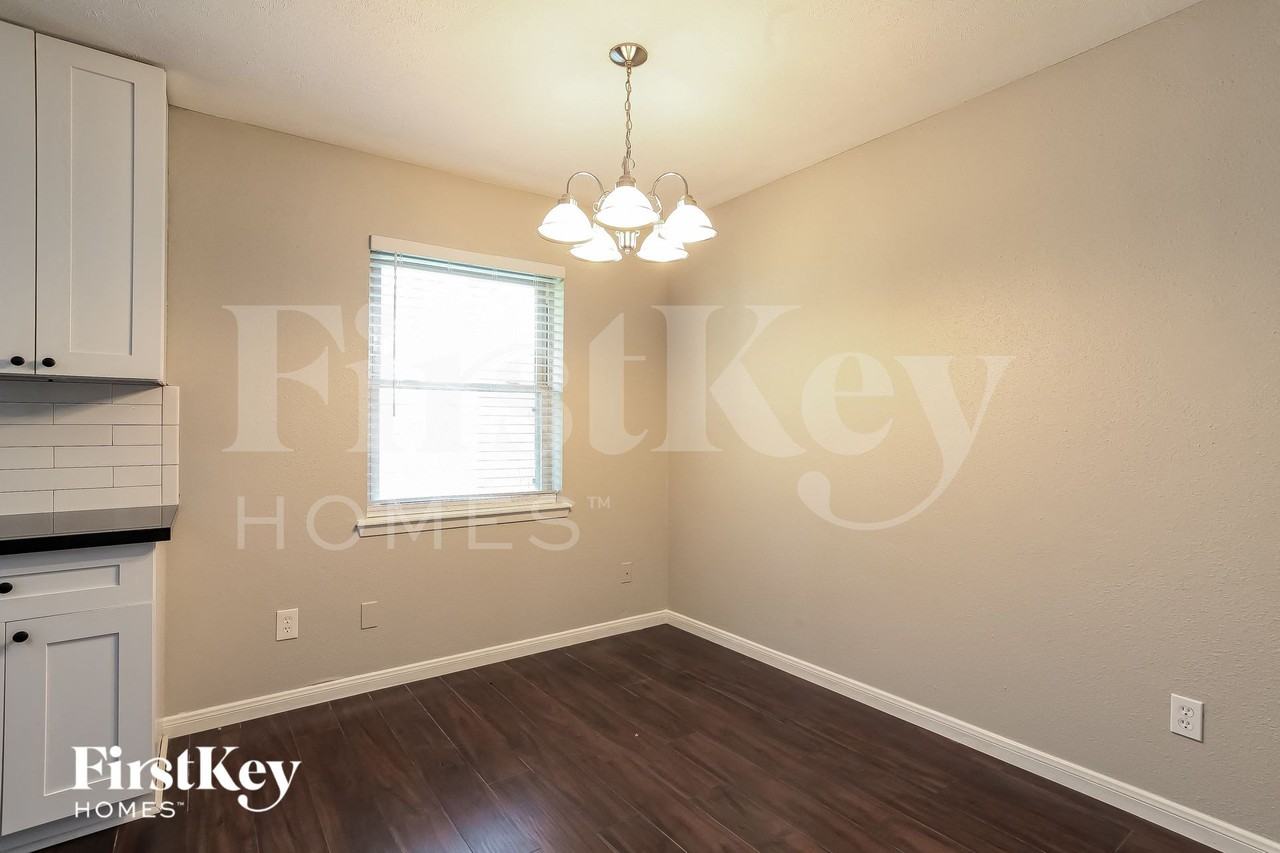 1610 Atlanta St - Photo 5 of 15