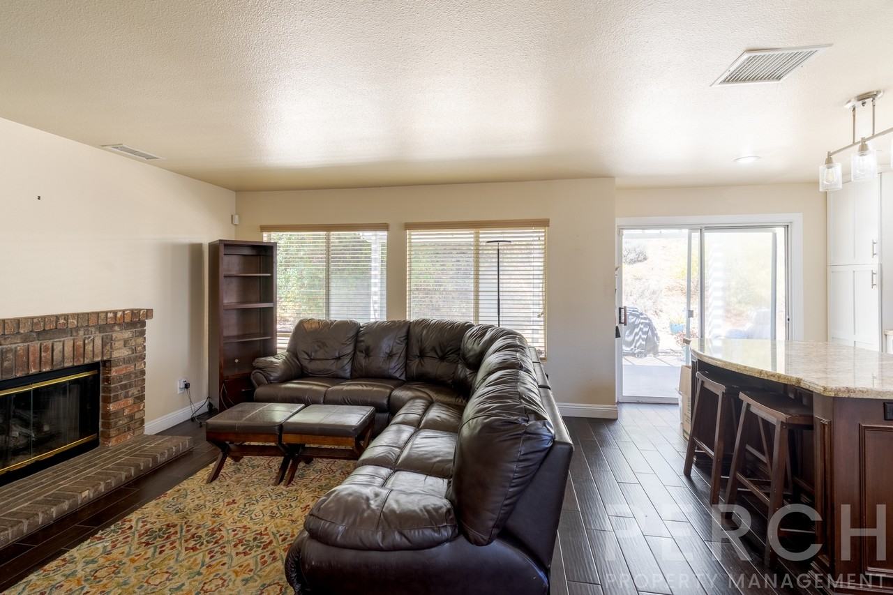 3770 Dunbarton Way #1 - Photo 6 of 33
