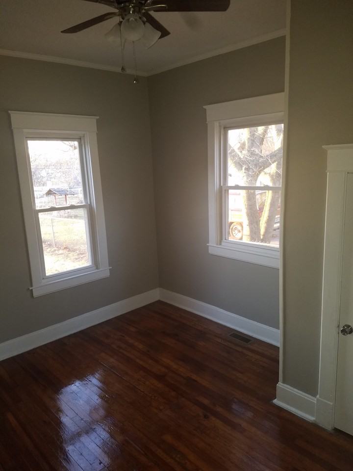 1115 S Main Ave #1 - Photo 3 of 28