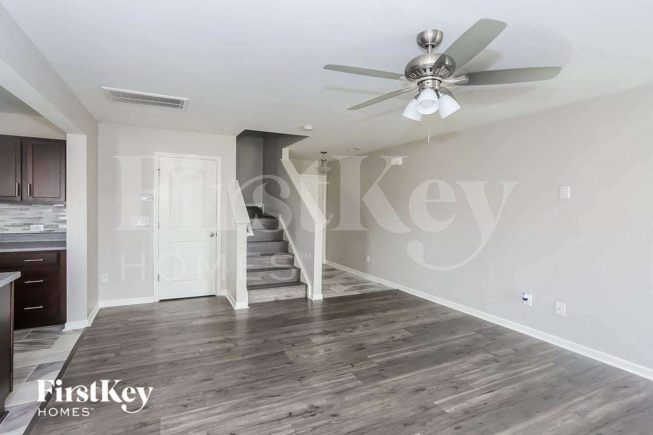 3978 Tersk Dr - Photo 5 of 15