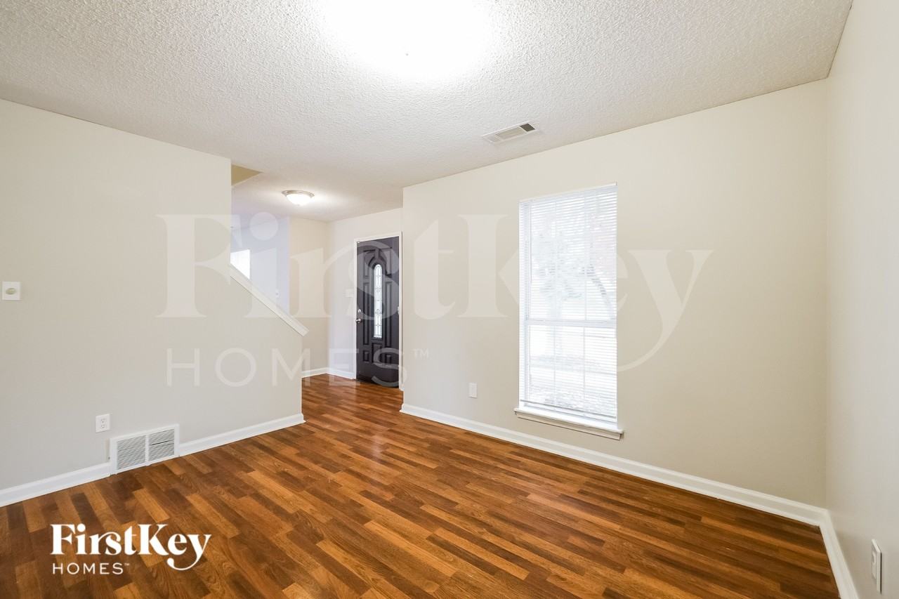 70 Center Oak Dr - Photo 3 of 15