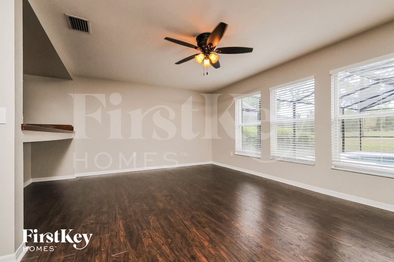 6942 Lake Eaglebrooke Dr - Photo 3 of 16