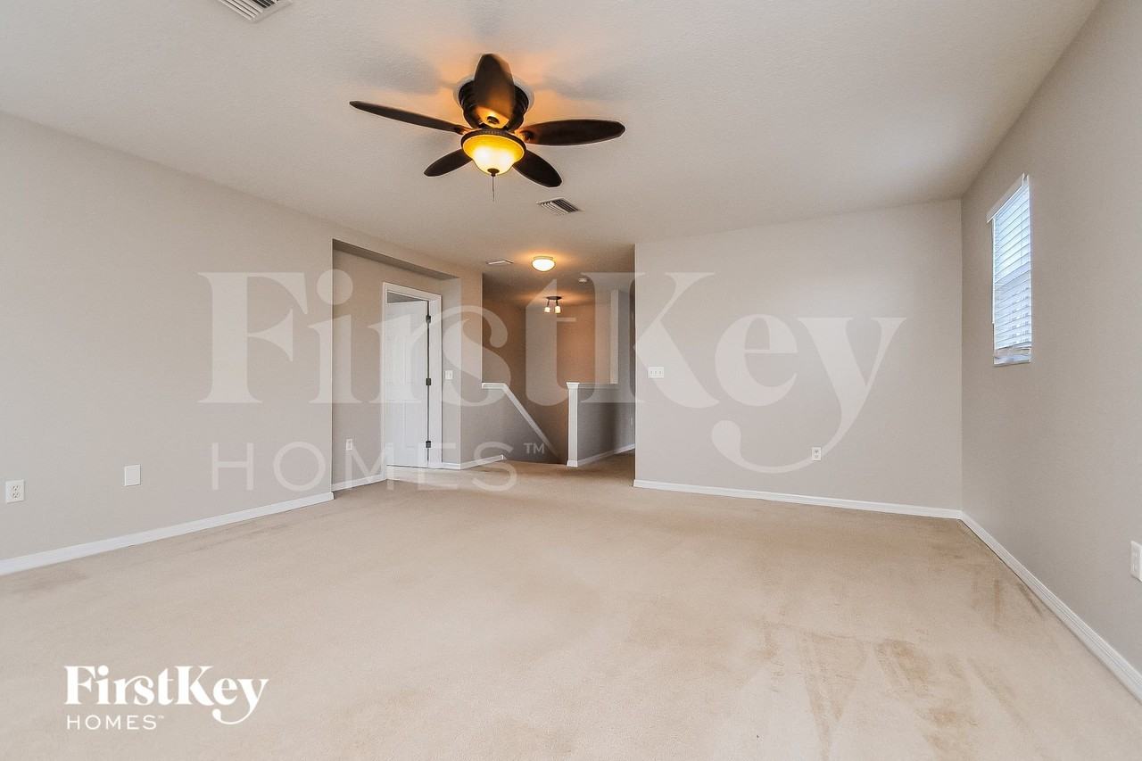 6942 Lake Eaglebrooke Dr - Photo 6 of 16