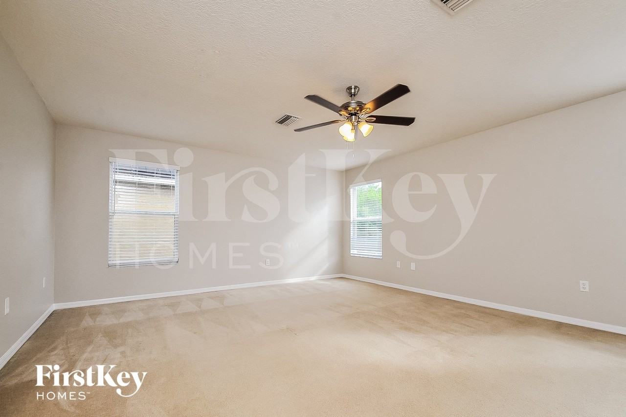 6942 Lake Eaglebrooke Dr - Photo 7 of 16