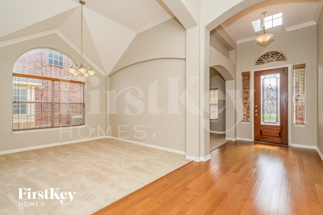 4301 Palmer Dr - Photo 4 of 15