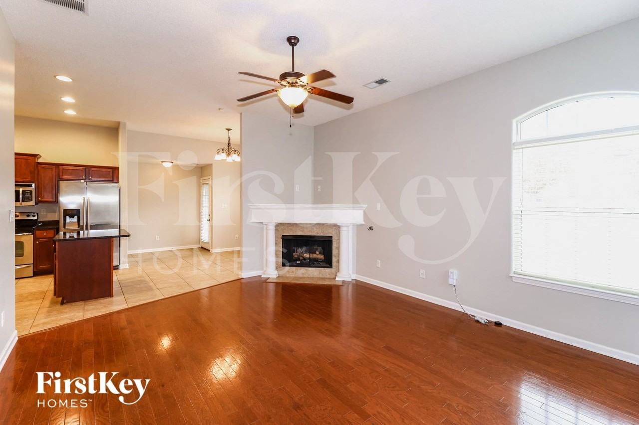 7436 Appling Rain Dr - Photo 3 of 15
