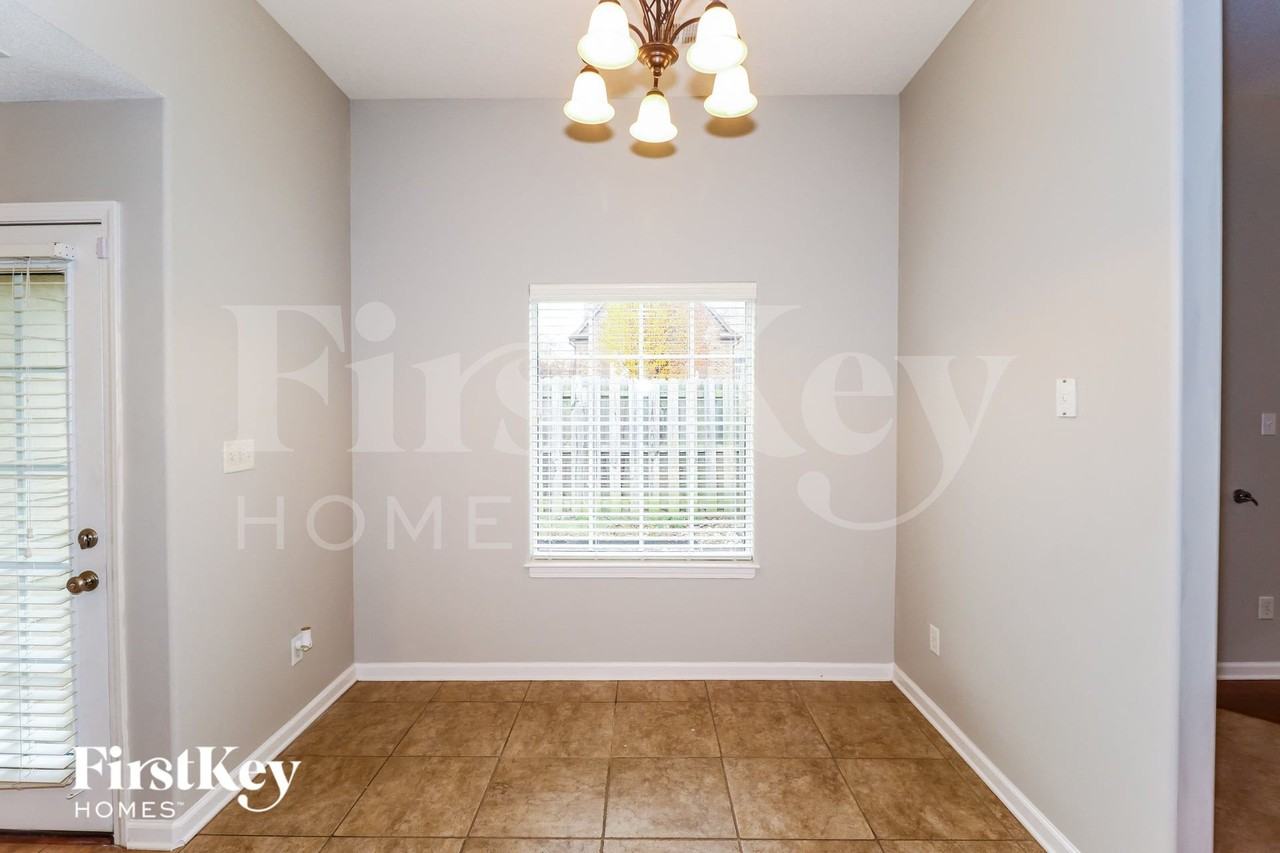 7436 Appling Rain Dr - Photo 5 of 15