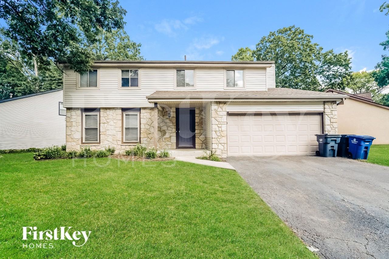 833 Lindenhaven Rd - Photo 2 of 16