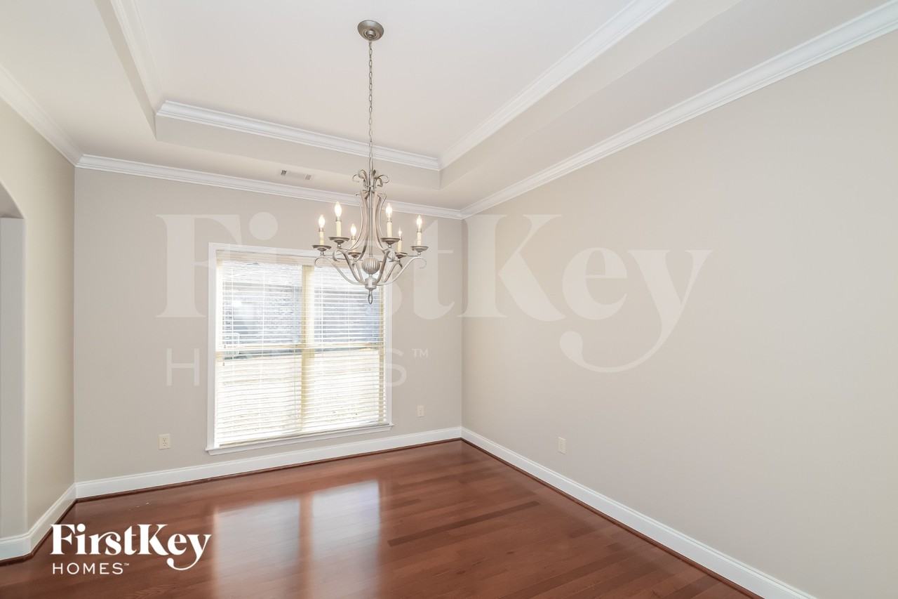 7706 Authur Dr - Photo 5 of 15