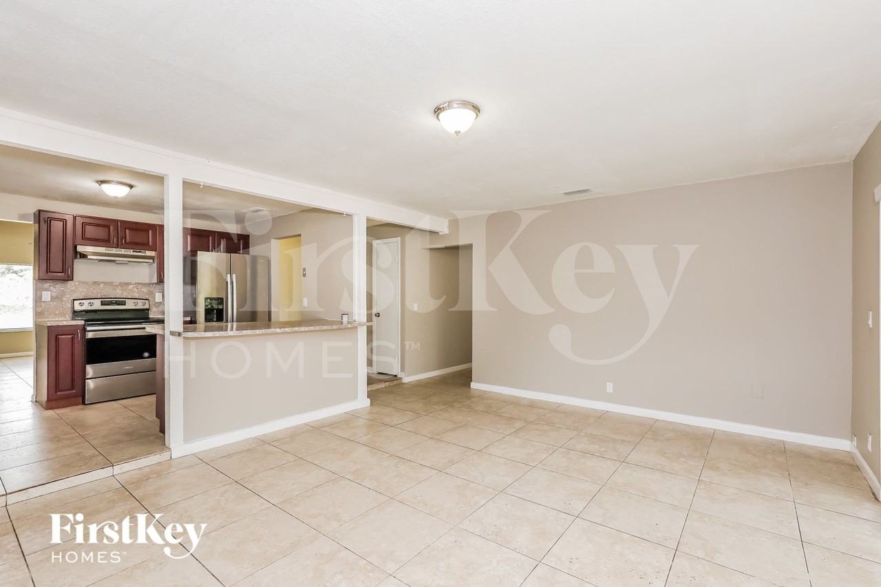 7200 Nwst - Photo 5 of 15