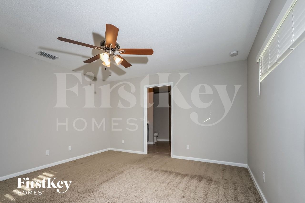 652 Sw Jacoby Ave - Photo 7 of 15