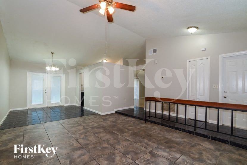 649 Nardello Dr - Photo 4 of 16
