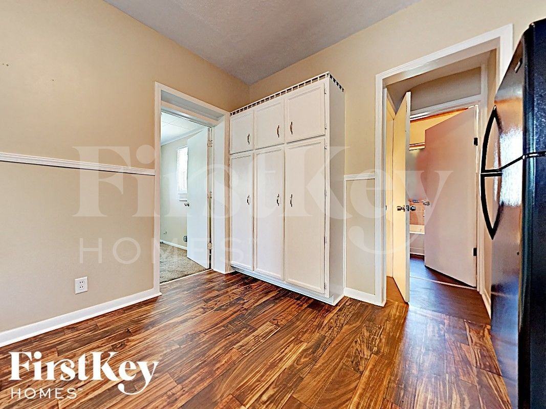 615 Clement St - Photo 6 of 14