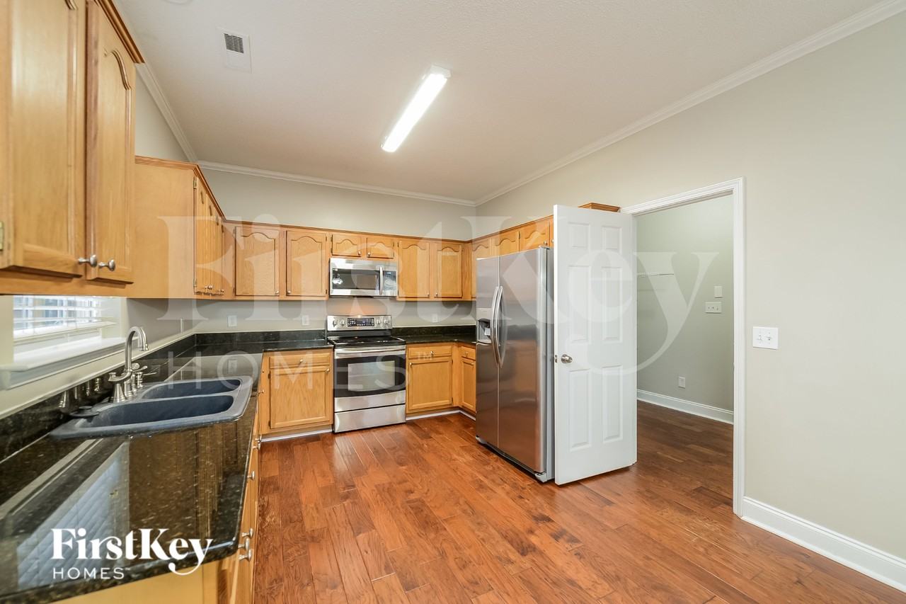 6052 Glen Way Dr - Photo 6 of 16