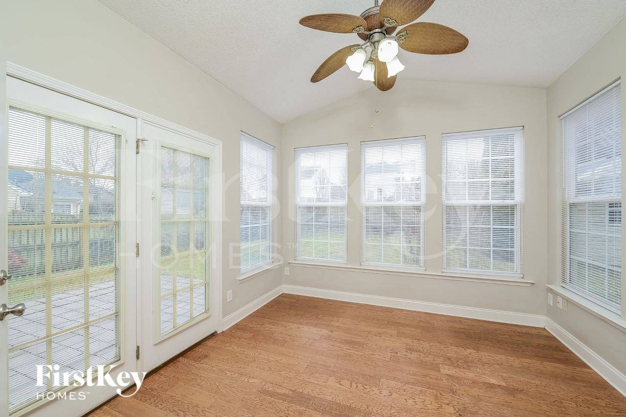 6052 Glen Way Dr - Photo 7 of 16