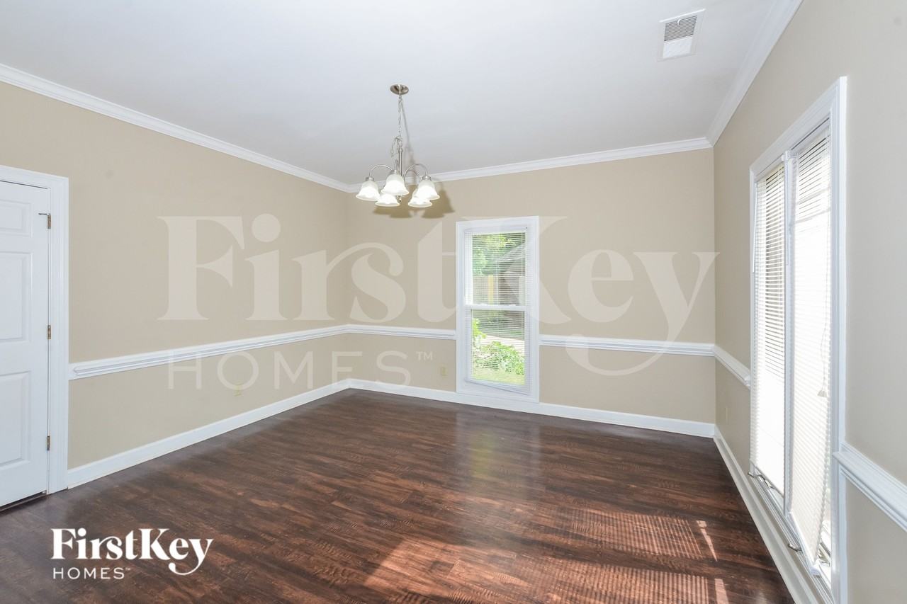 5198 Tudor Ct - Photo 5 of 16
