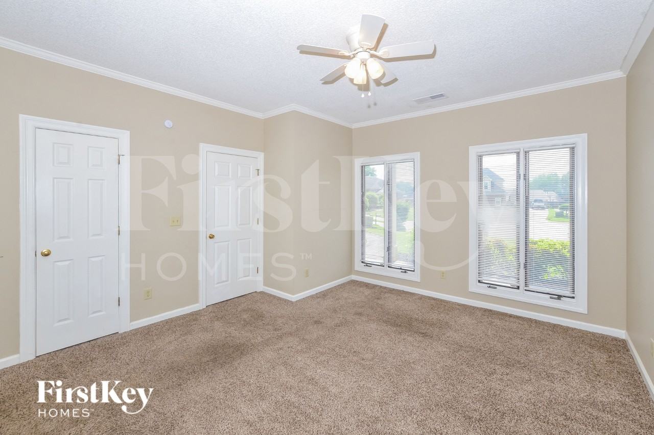 5198 Tudor Ct - Photo 6 of 16