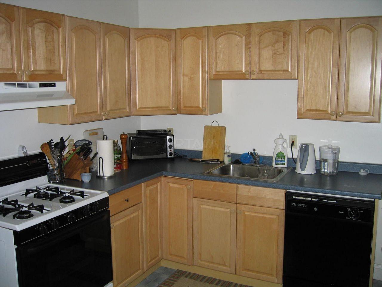 32 Spencer Ave #1 - Photo 7 of 11