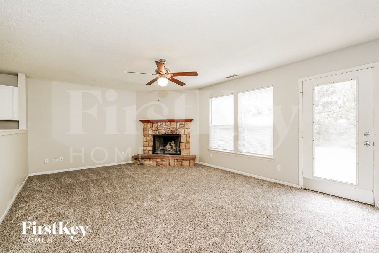 2732 Redland Ln - Photo 3 of 15