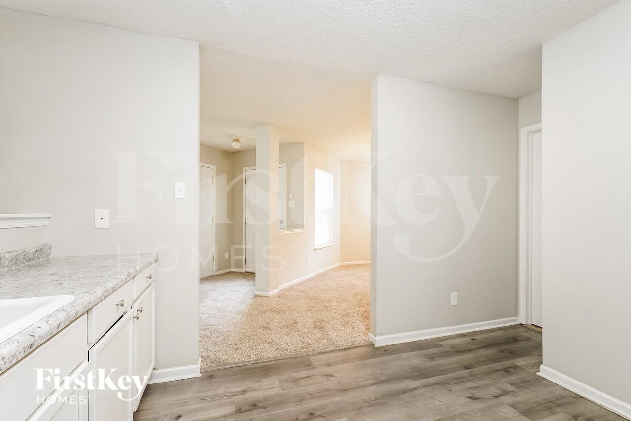 2732 Redland Ln - Photo 7 of 15