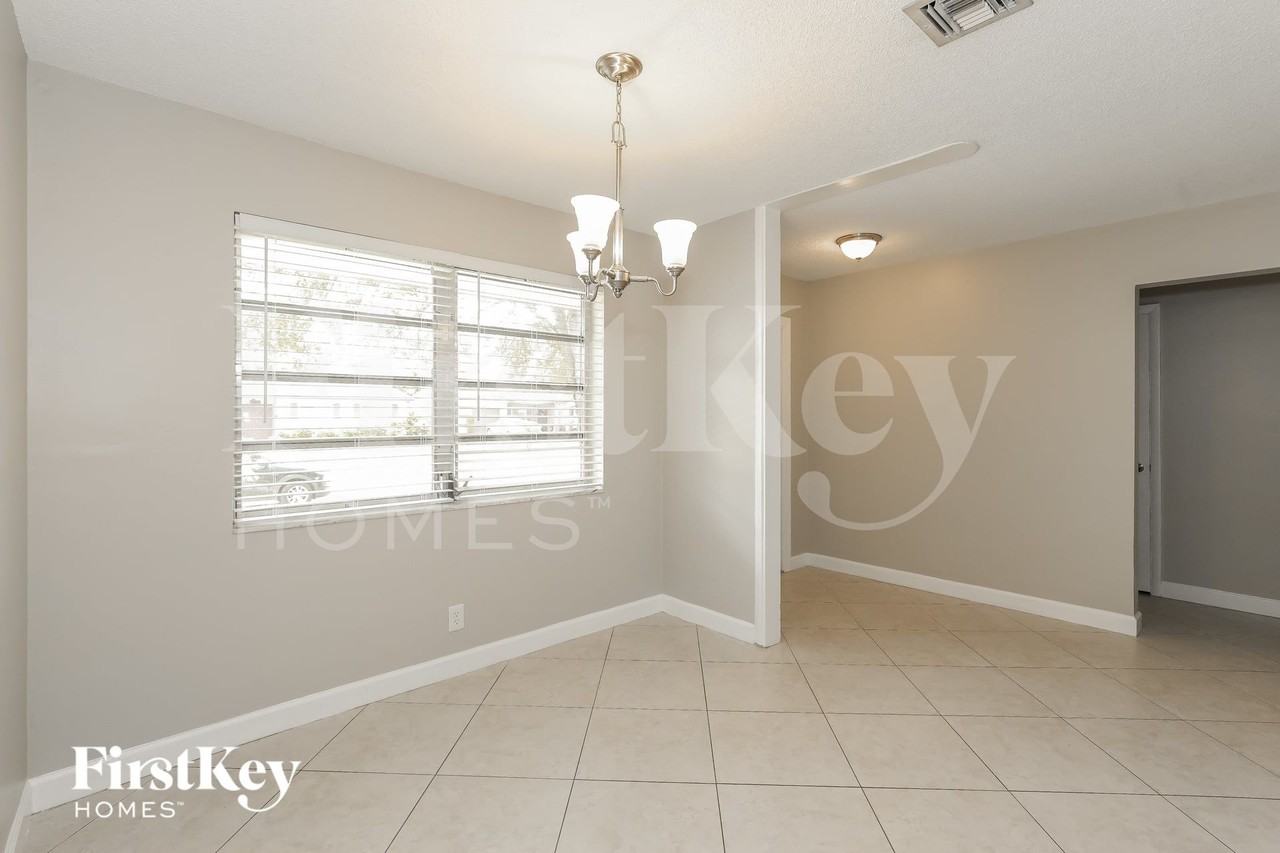 2200 Nave - Photo 4 of 15