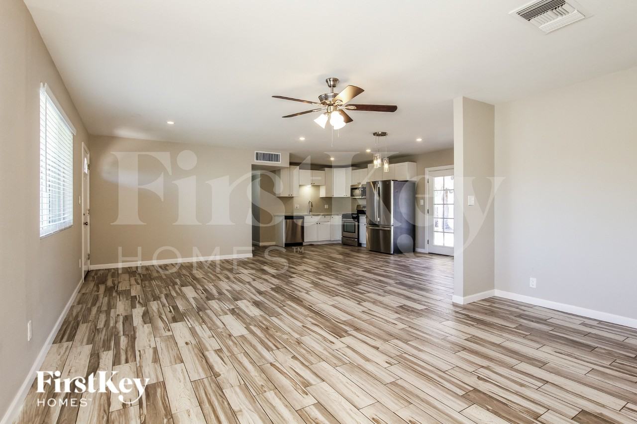 2133 E Larkspur Dr - Photo 4 of 19
