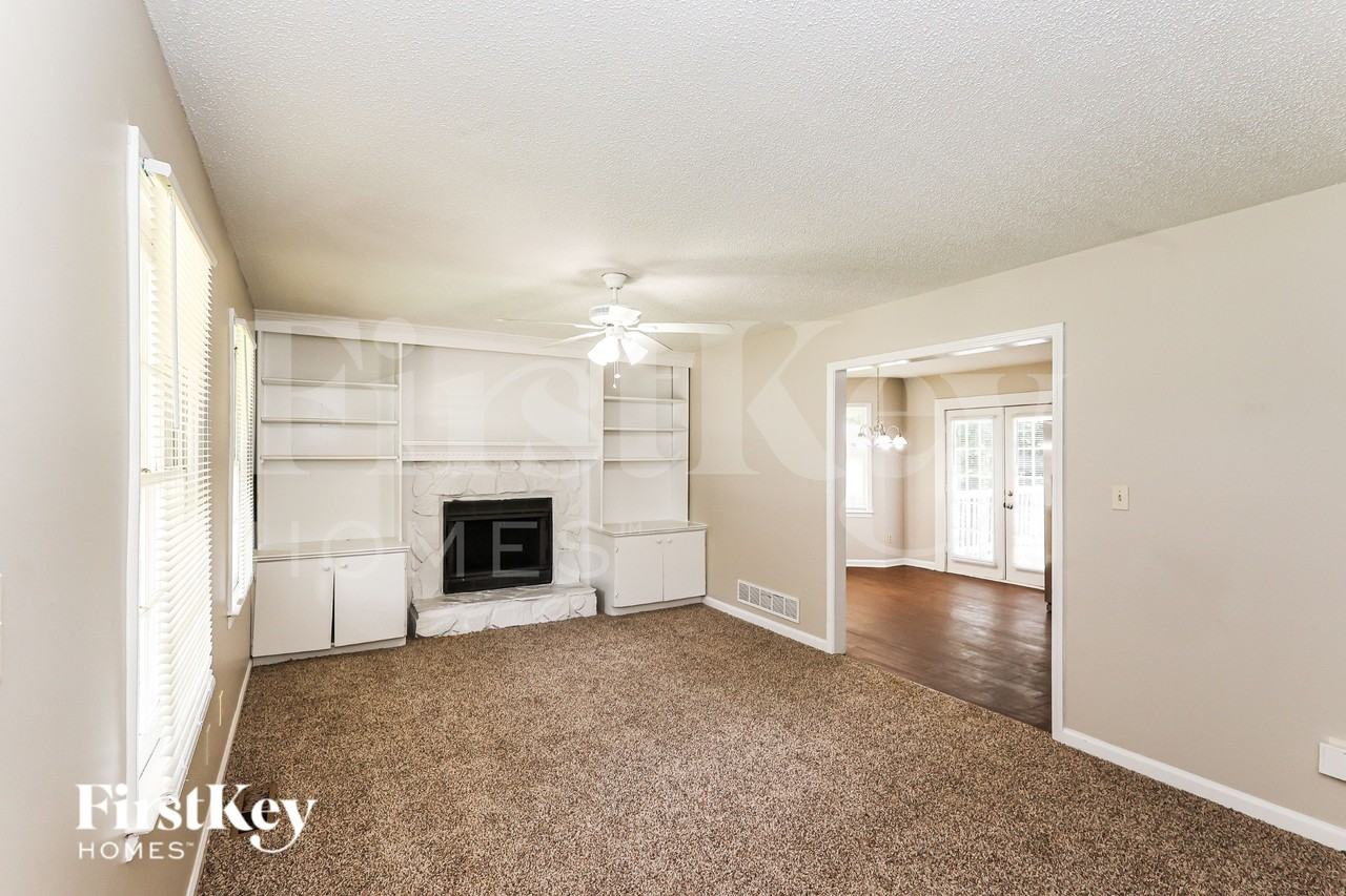 1775 Independence Dr - Photo 2 of 19